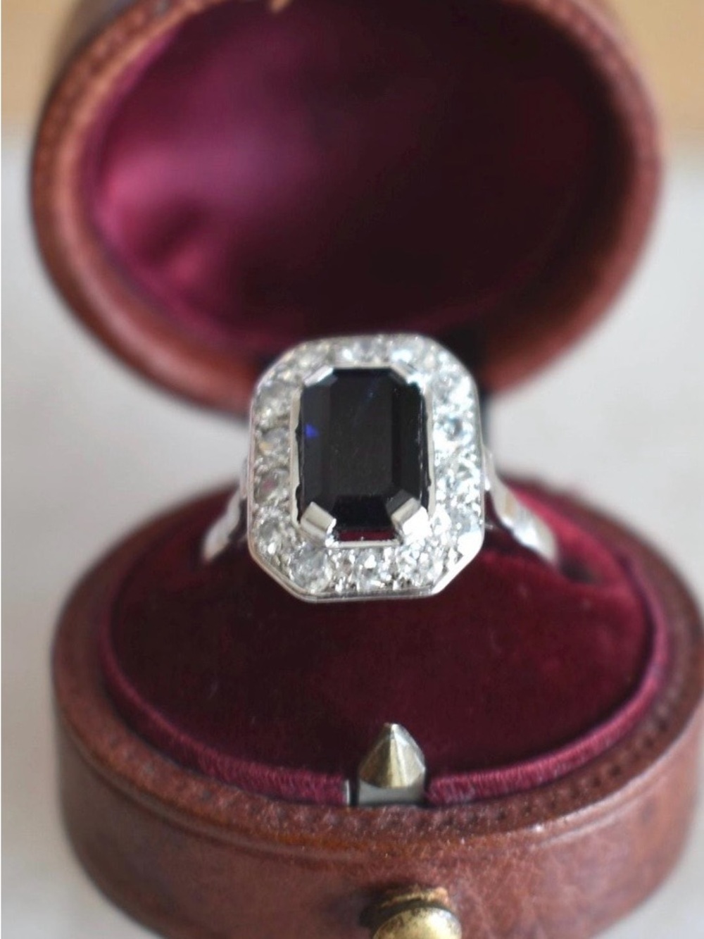 Art Deco Natural Sapphire/European Cut Diamond halo ring 18k (circa 1920)